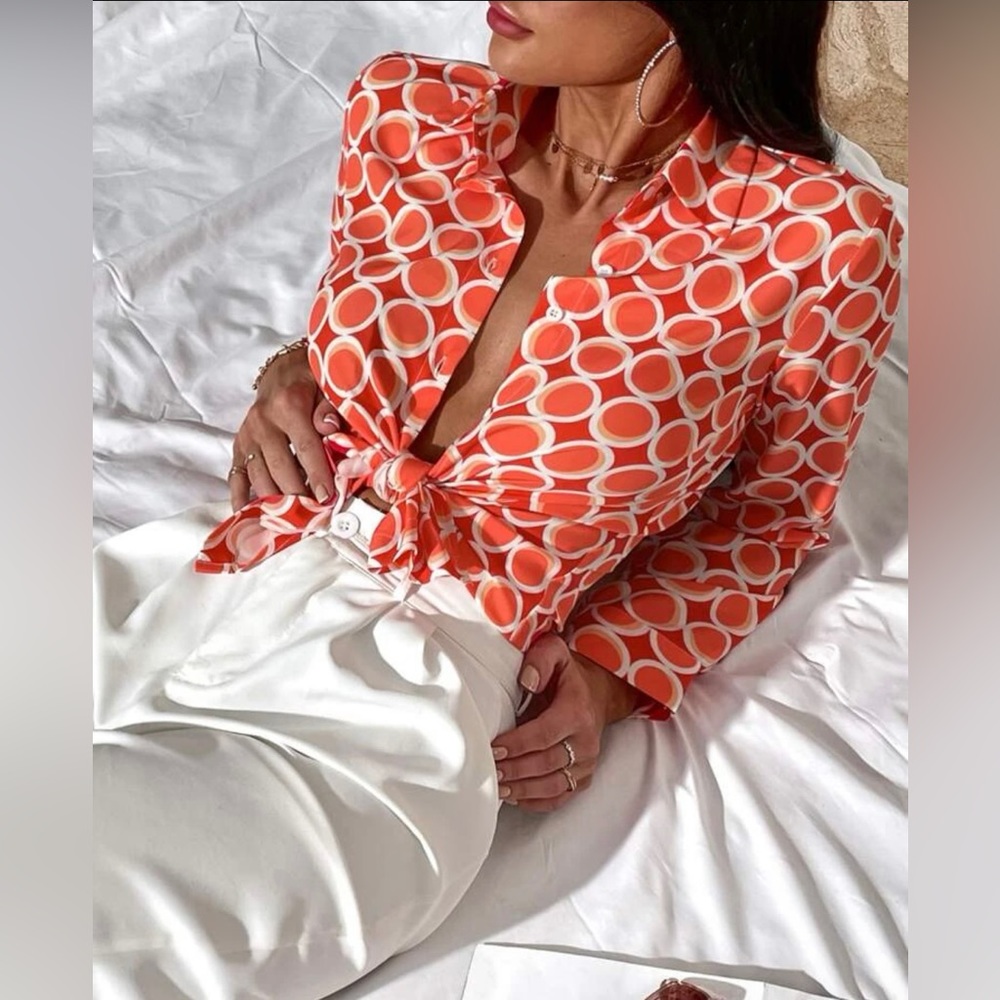 🧡 NWOT! Geometric Long Button Down Shirt